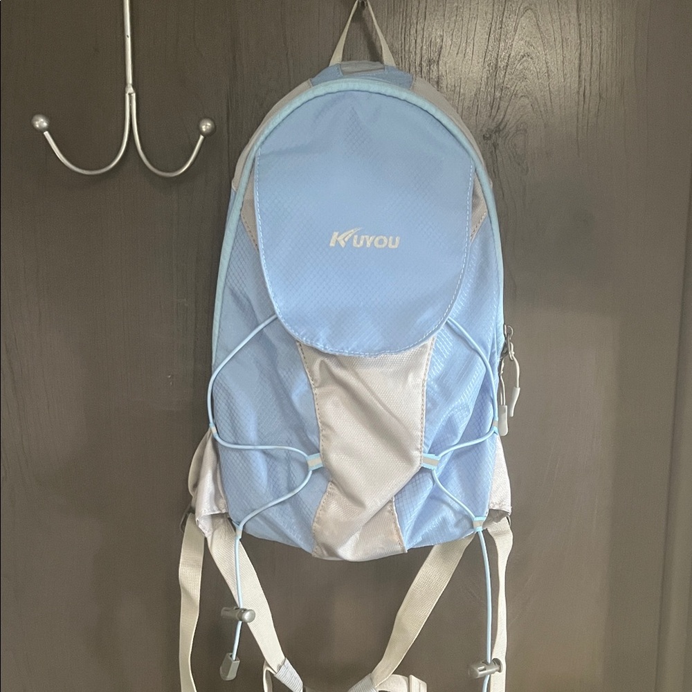 Kuyou Light Blue and Gray insulted hydration Backpack small (no bladder)